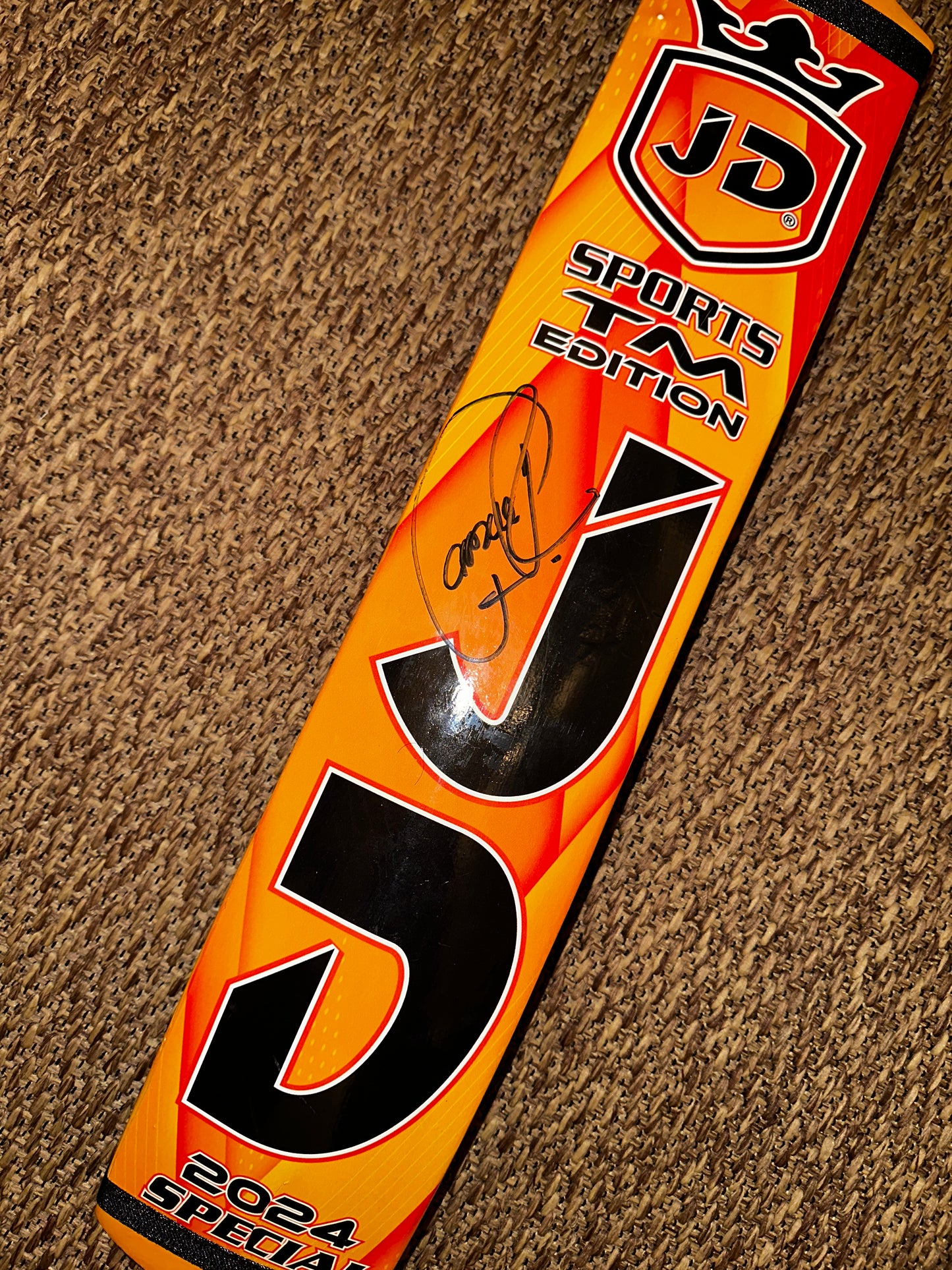 TM Signed JD bat