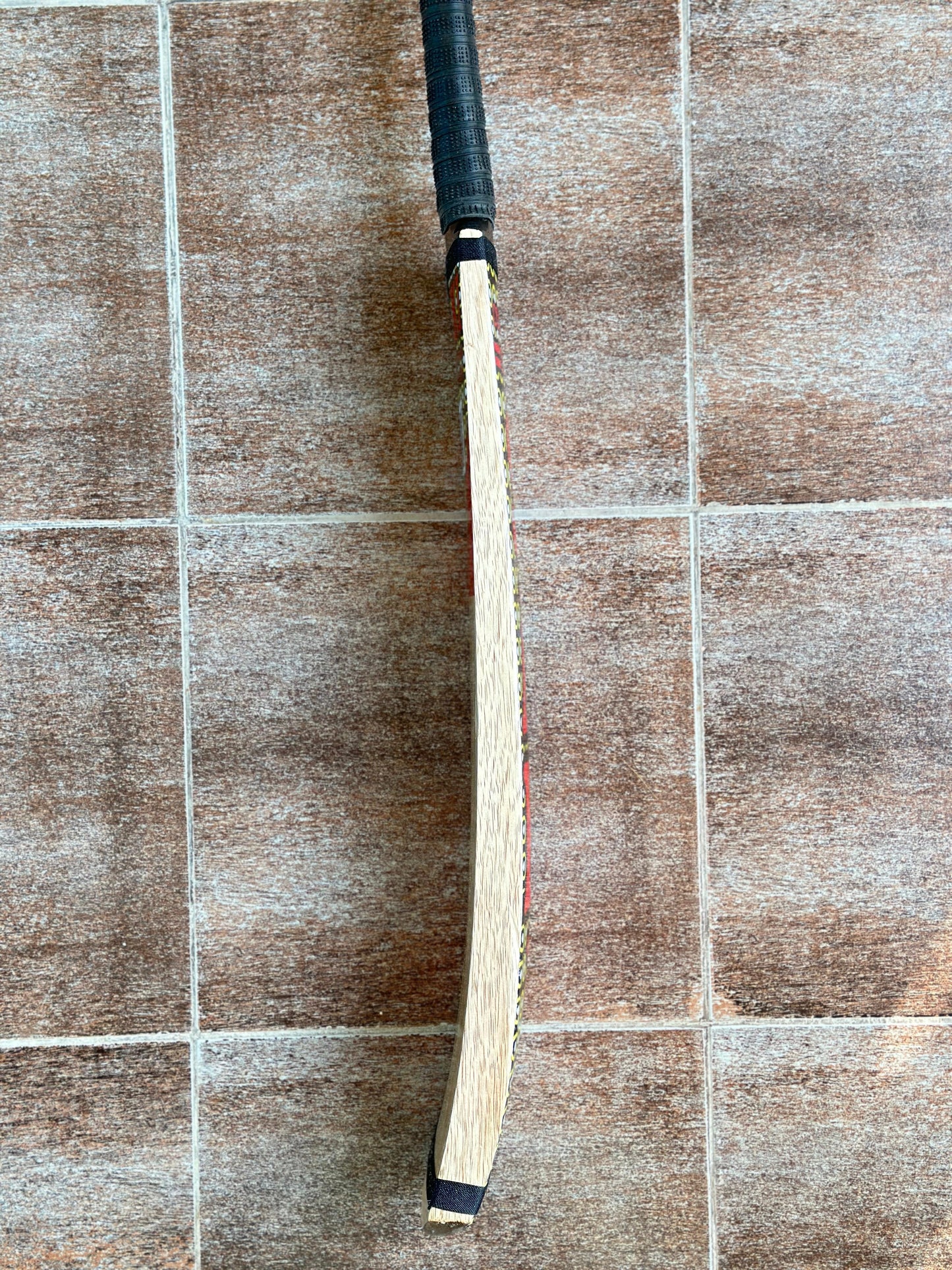 Saki Light Bottom Coconut Bat Red & Black