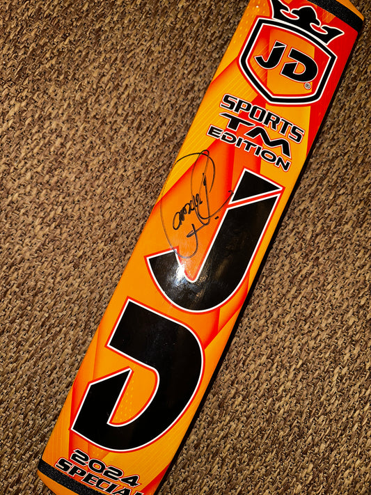 TM Signed JD bat